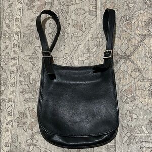 Vintage Coach Black Leather Shoulder Bag